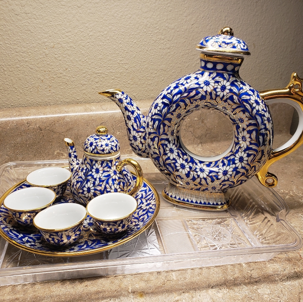 Oriental tea set